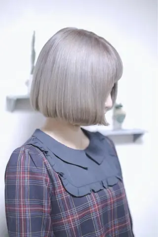 ショート カラー パーマ ヘアアレンジ メンズ 推し活専用 【派手髪】飯野ゆかりのヘアスタイル