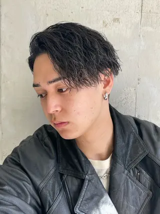 ショート カラー パーマ ヘアアレンジ メンズ 亀井隆汰/メンズ専門 パーマ/フェード可のヘアスタイル