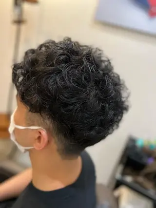 ショート パーマ メンズ ヤマグチ リョウのヘアスタイル