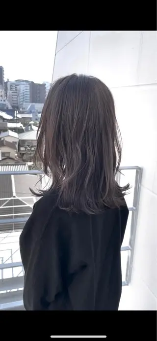 ミディアム カラー クドウレイ fifth神南のヘアスタイル