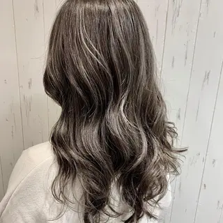 ロング 中西 未久のヘアスタイル