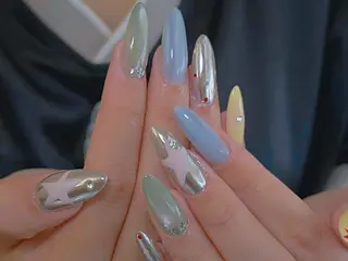 ネイル lucky nail 歌舞伎町のネイルデザイン