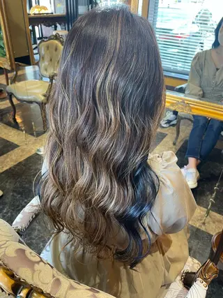 ロング カラー 田中 沙織のヘアスタイル