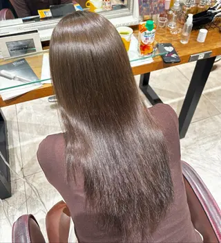 ロング カラー 岩佐 祐実のヘアスタイル