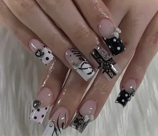ネイル WO MIAO💎のネイルデザイン