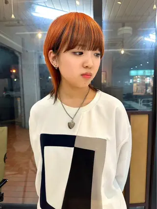 カラー 🩵HOLLY🩵 ブリーチ🩵カレンのヘアスタイル