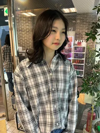 セミロング カラー リピート率No1透明 感カラー/HANAのヘアスタイル