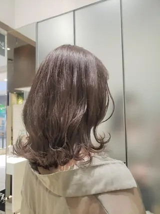 ミディアム カラー Koharu 髪質改善カラーのヘアスタイル