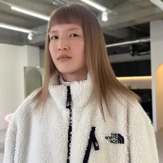 カラー 服部 沙弥佳のヘアスタイル