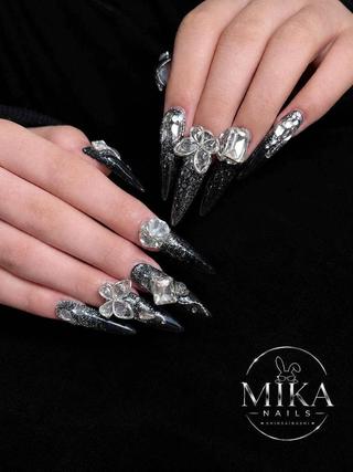ネイル Mika Nails 心斎橋のネイルデザイン