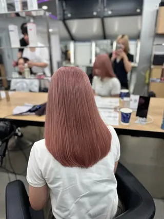 セミロング カラー ヘアアレンジ 🤍淡色ピンク&ラベ ンダーYUKI🤍のヘアスタイル
