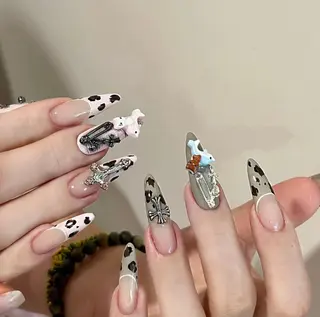 ネイル エリ🫧 nail池袋東口のネイルデザイン