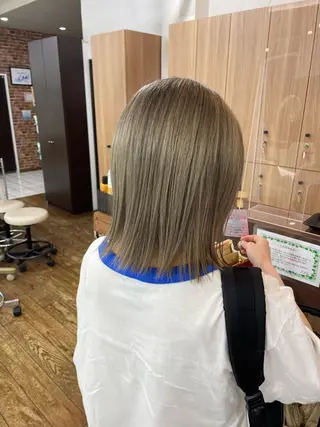 ミディアム カラー nanako /レイヤーカットのヘアスタイル