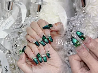 ネイル ✨Nailsalon Vi+✨のネイルデザイン