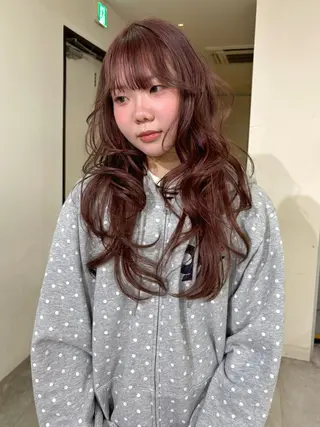 ロング カラー mizuki/ピンク ベージュ.レイヤーのヘアスタイル