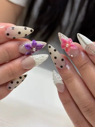 ネイル SHION  のネイルデザイン