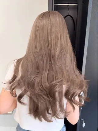 ロング 🖤JIN🖤久留米 ハイトーン 髪質改善のヘアスタイル