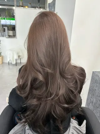 ロング カラー 堀江/透明感 ベージュ/白川幸太のヘアスタイル