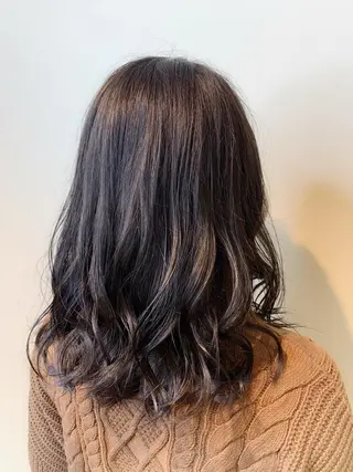 ミディアム カラー 秋田 亜由美のヘアスタイル