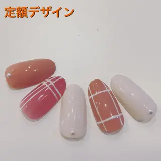 ネイル 板垣 綾乃のネイルデザイン