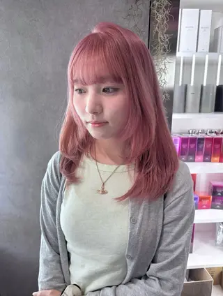 ミディアム カラー ヘアアレンジ color.nail 🫧ionaのネイルデザイン