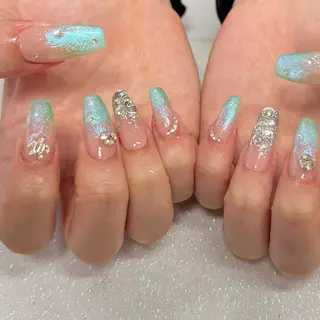 ネイル VIERU 🌈🎀💖のネイルデザイン