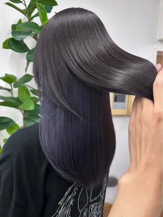 ロング カラー 渡辺 鴻江のヘアスタイル