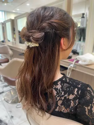 セミロング ヘアアレンジ 韓国ヘアメイク🎀/ 縮毛矯正✨山本媛香のヘアスタイル