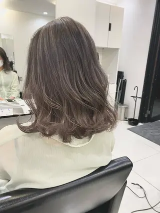 セミロング カラー レイヤーカット 赤み消し　店長/大和のヘアスタイル