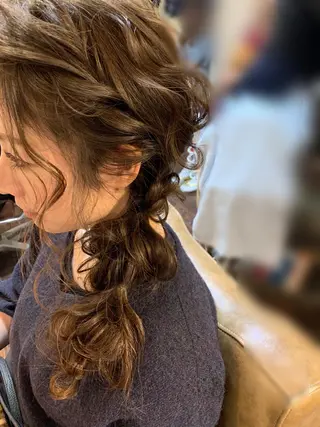 ロング ヘアアレンジ 【カメレオン】 上村 祥子のヘアスタイル