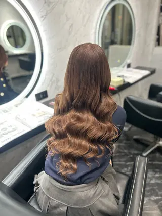 ロング カラー LOHAS 優来（ユラ）のヘアスタイル