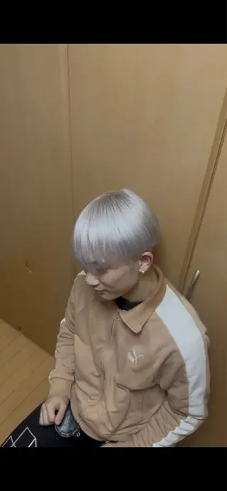 カラー 春島 翼のヘアスタイル