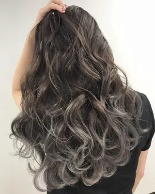 セミロング カラー 春日部 西口徒歩5分 寒色カラー 日和佐のヘアスタイル