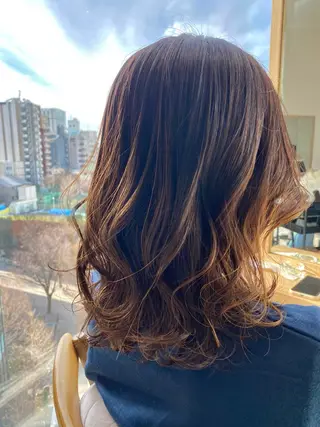 セミロング カラー 似合う髪型見つけます AYAKAのヘアスタイル