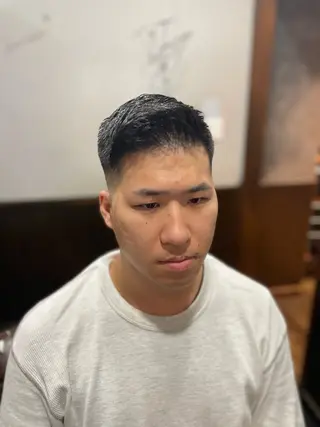 ショート メンズ 京都フェードカット 田嶋勇祐のヘアスタイル