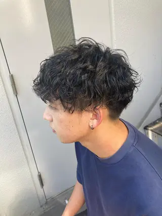 パーマ メンズ 曲がる縮毛矯正 LIBER 岩名のヘアスタイル