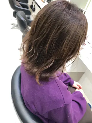 ミディアム 岸 保奈美のヘアスタイル