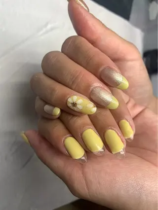 ネイル Olivia Blueのネイルデザイン