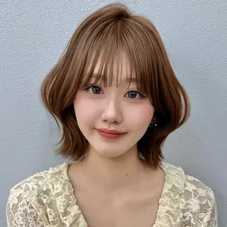 ミディアム 本田 奈穂美のヘアスタイル