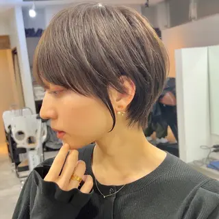 ショート 横尾 歩のヘアスタイル