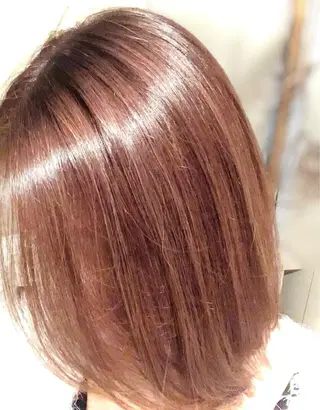 ミディアム 秋田 亜由美のヘアスタイル