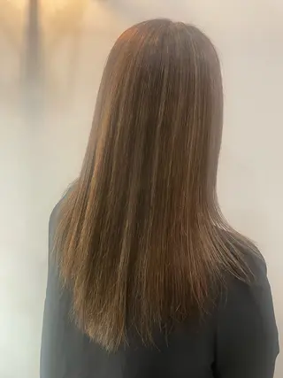 カラー 矢作 望乃香のヘアスタイル