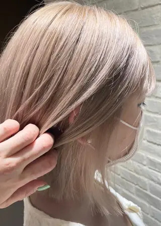 ショート カラー 曲がる縮毛矯正 LIBER 岩名のヘアスタイル