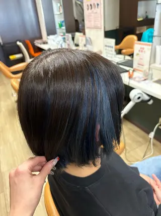 ショート カラー 徳留 もも花のヘアスタイル