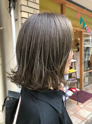 ミディアム カラー 山形 光輪子のヘアスタイル