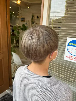 カラー メンズ 【店長】メンズ職人 短髪　ハイトーン🔥のヘアスタイル