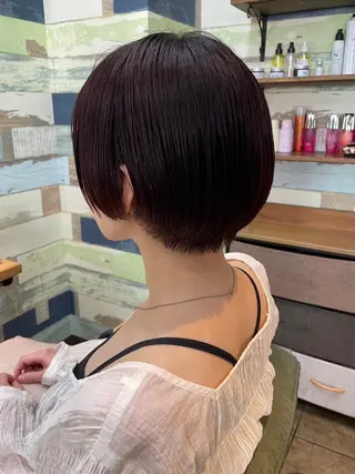 ショート カラー 穐山 春佳のヘアスタイル