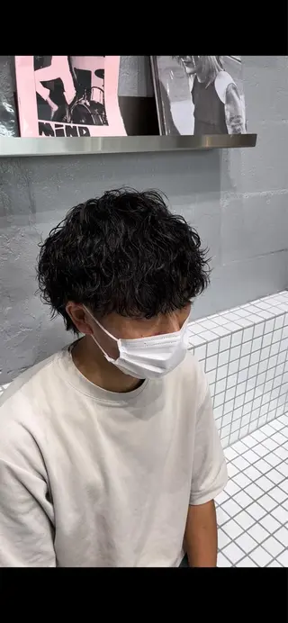 パーマ メンズ k jの眉毛・アイブロウイメージ
