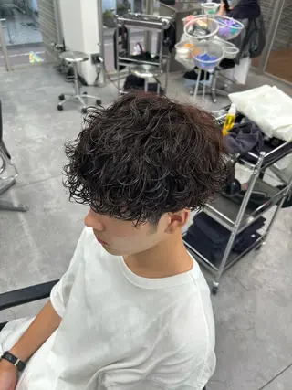 ショート カラー パーマ メンズ キッズ パーマ支持率No.1 ❤️‍🔥安成弾のヘアスタイル