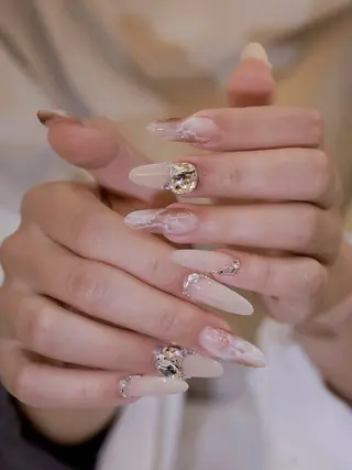 ミディアム ティキ Pono Nailsのネイルデザイン